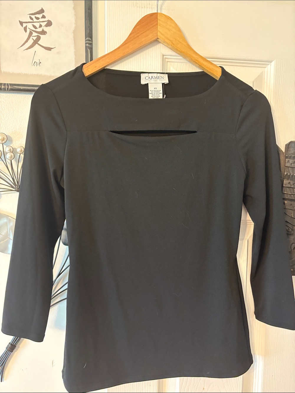 Carmen Marc Valvo Black Long Sleeve Top with Front Slit